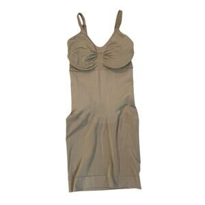 Spanx Dress Shapewear Nude Underwire‎ Beige Slimming Tummy Control Size Large